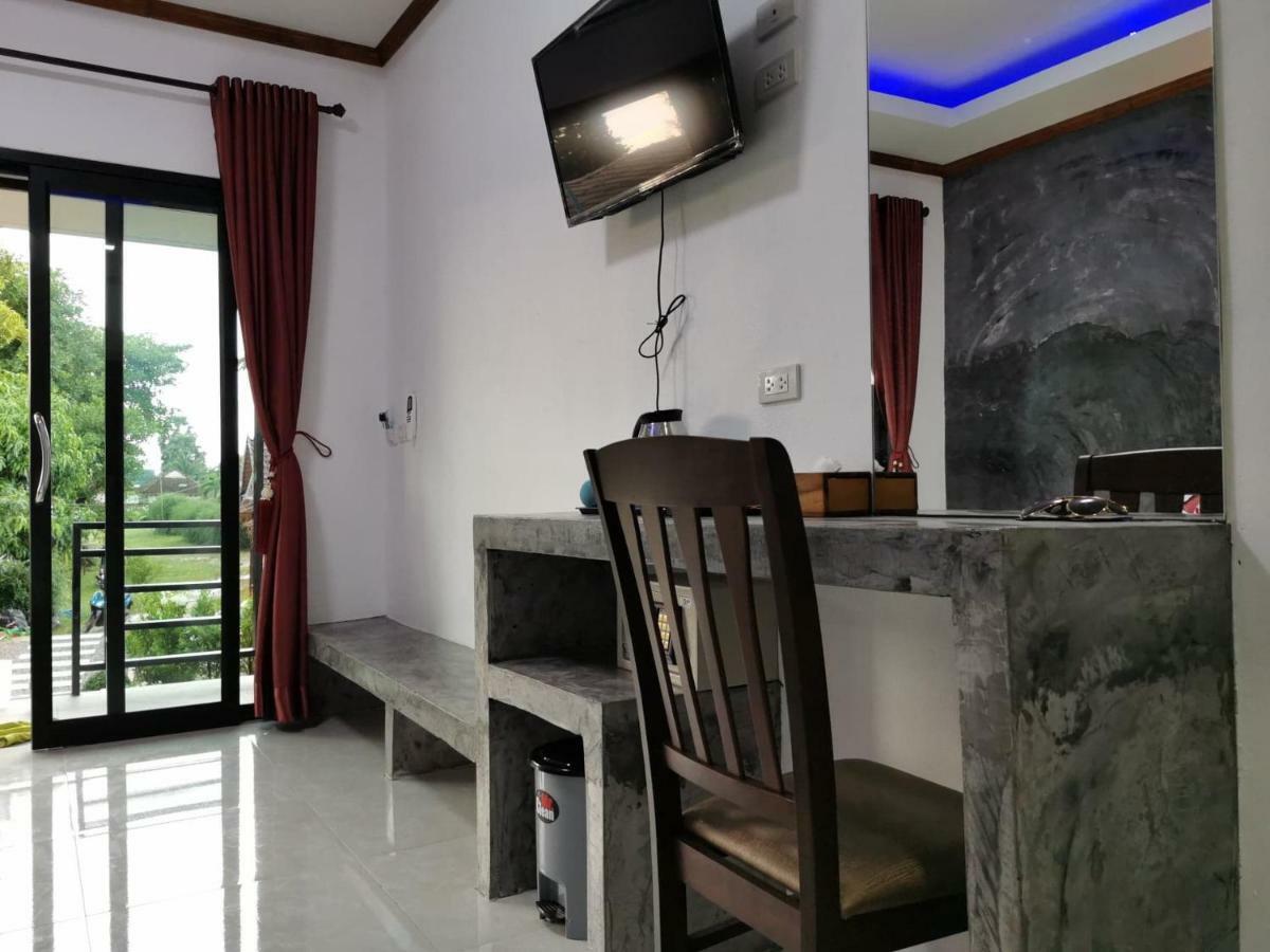 Laila​ Place Hotel Koh Lanta Bagian luar foto