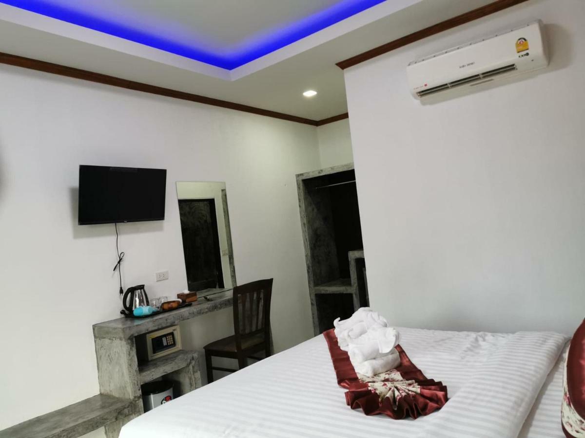 Laila​ Place Hotel Koh Lanta Bagian luar foto