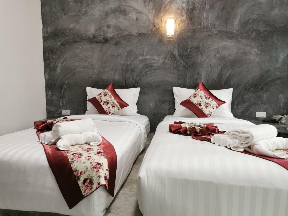Laila​ Place Hotel Koh Lanta Bagian luar foto