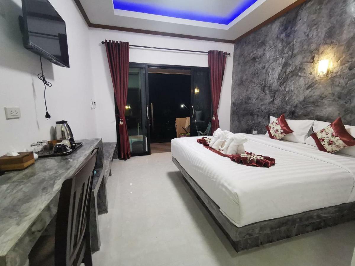 Laila​ Place Hotel Koh Lanta Bagian luar foto