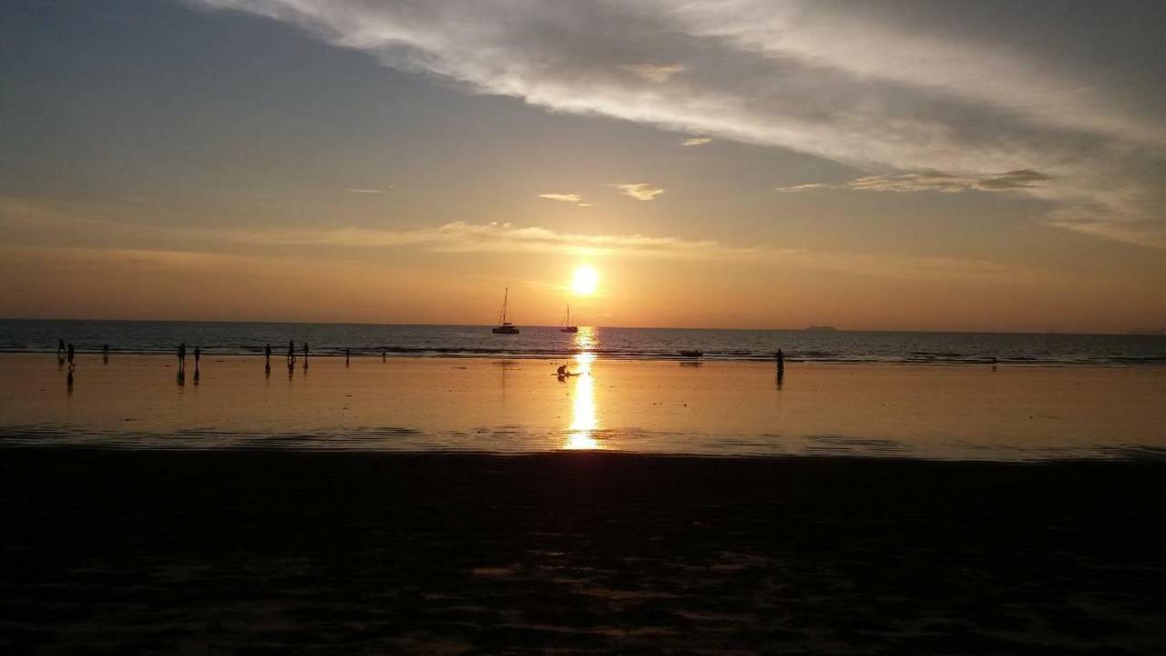 Laila​ Place Hotel Koh Lanta Bagian luar foto